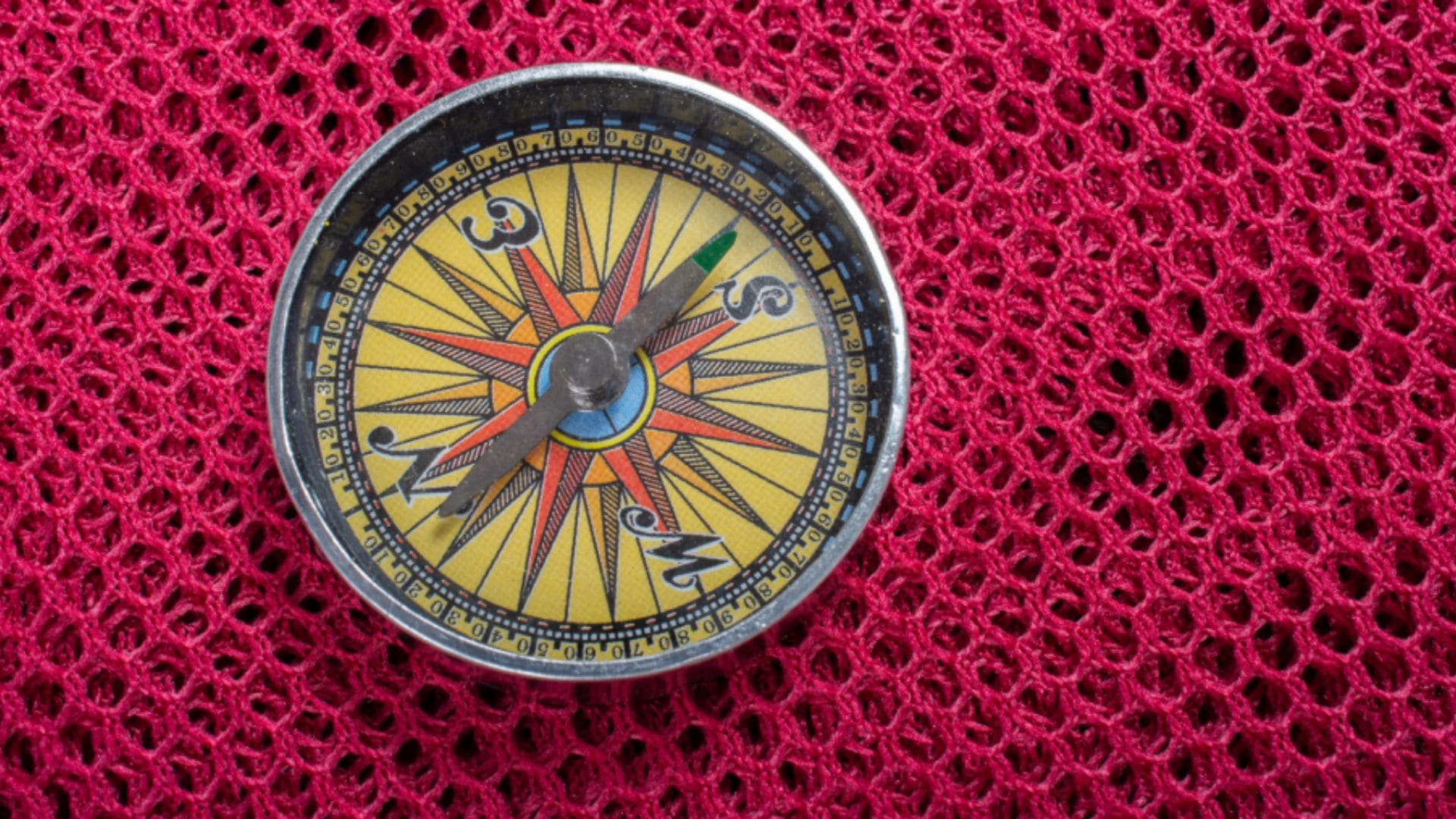 How Metal Objects Affect Compass Accuracy?